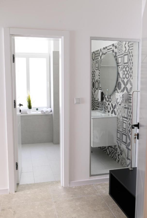 Poppy Downtown Suites Sarajevo Сараево Экстерьер фото